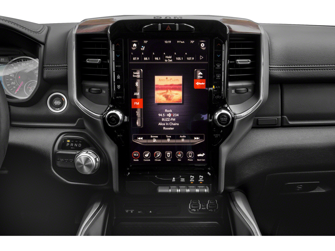 2020 RAM 1500 Laramie 4x4 Crew Cab 5'7 Box