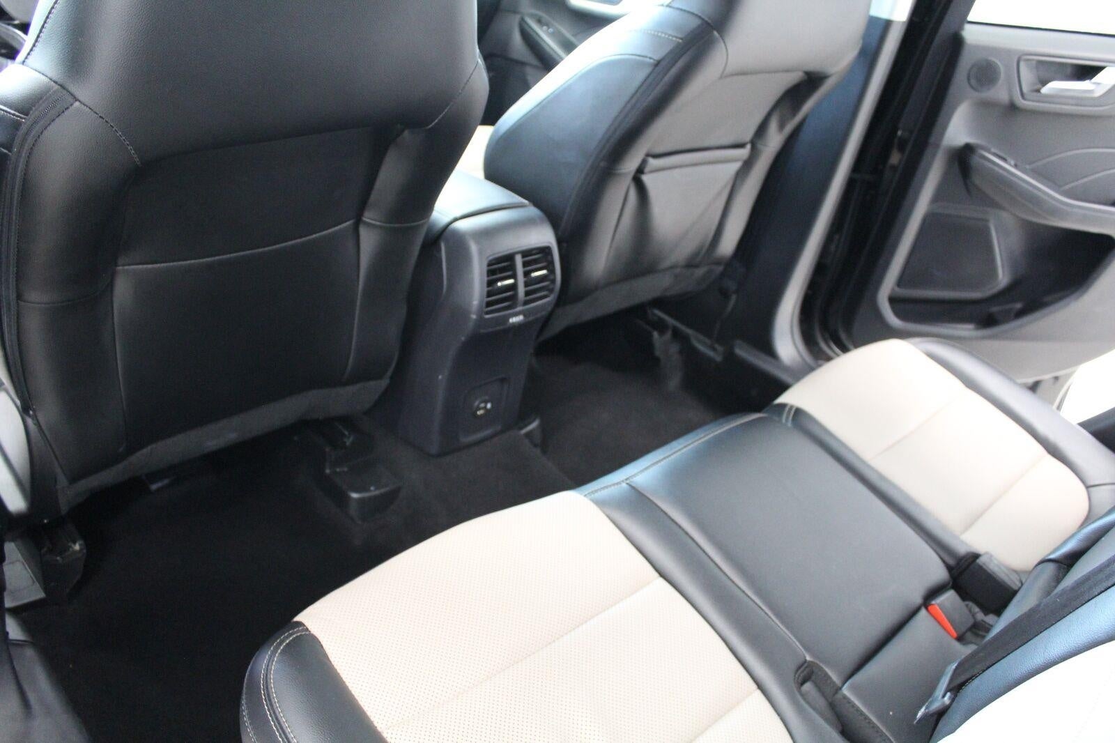2022 Ford Escape Titanium AWD