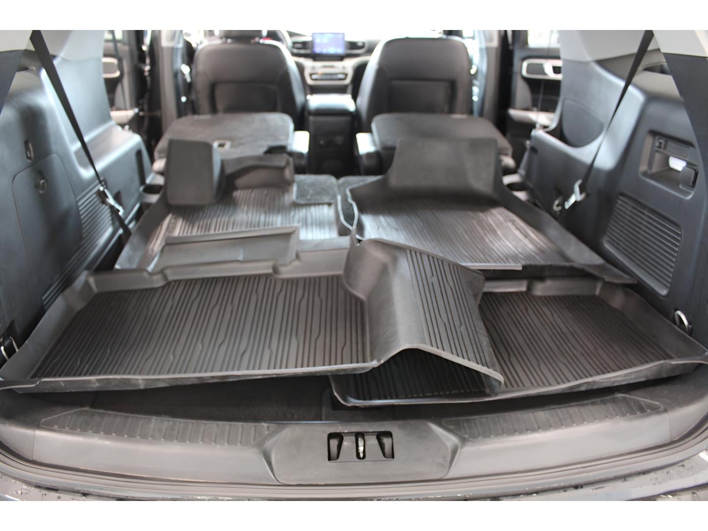 2023 Ford Explorer XLT 4WD