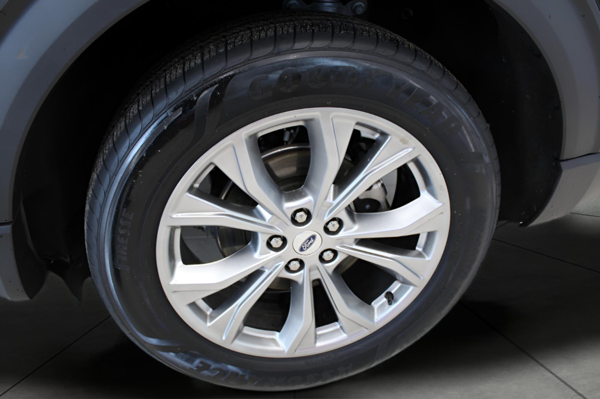 2023 Ford Explorer XLT 4WD