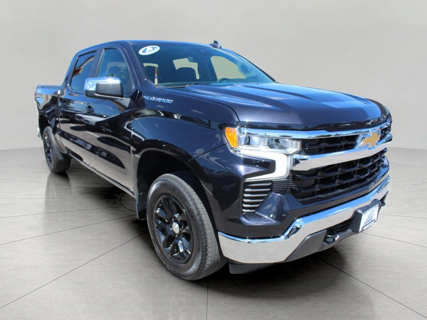 2022 Chevrolet Silverado 1500 4WD Crew Cab 147 LT w/2FL