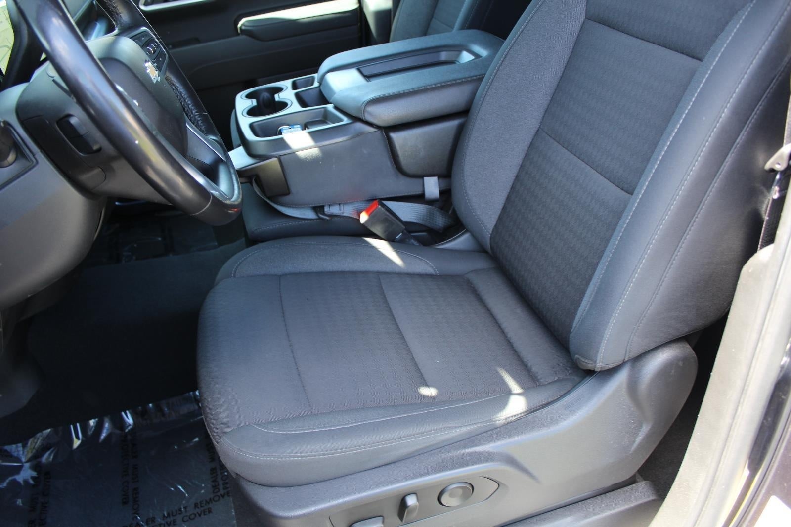 2022 Chevrolet Silverado 1500 4WD Crew Cab 147 LT w/2FL