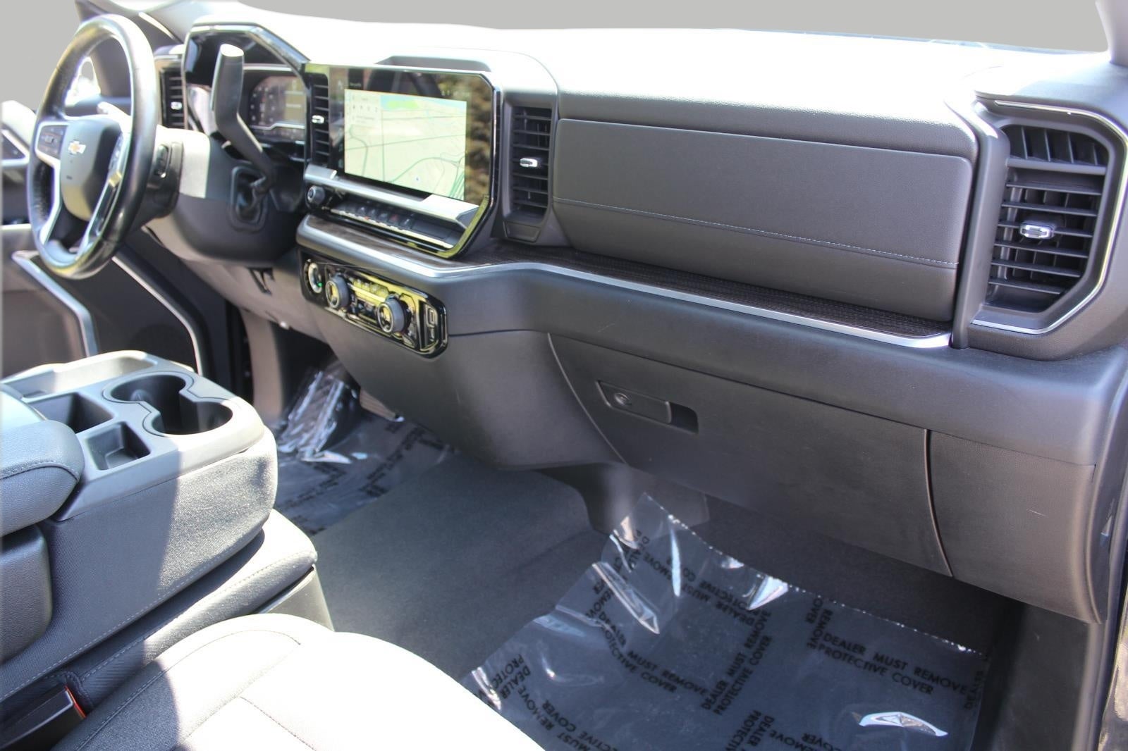 2022 Chevrolet Silverado 1500 4WD Crew Cab 147 LT w/2FL