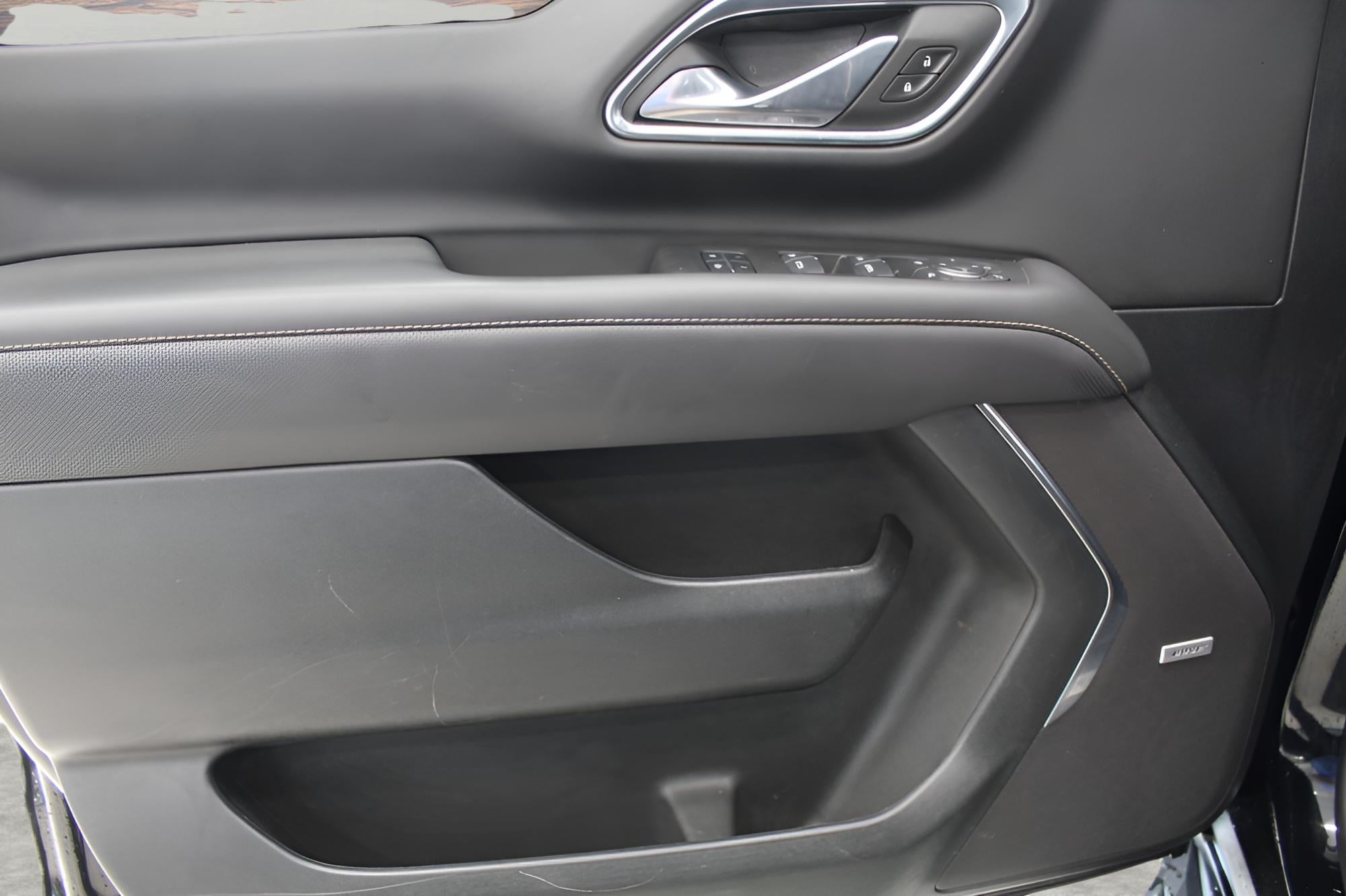 2024 Chevrolet Suburban 4WD 4dr Premier