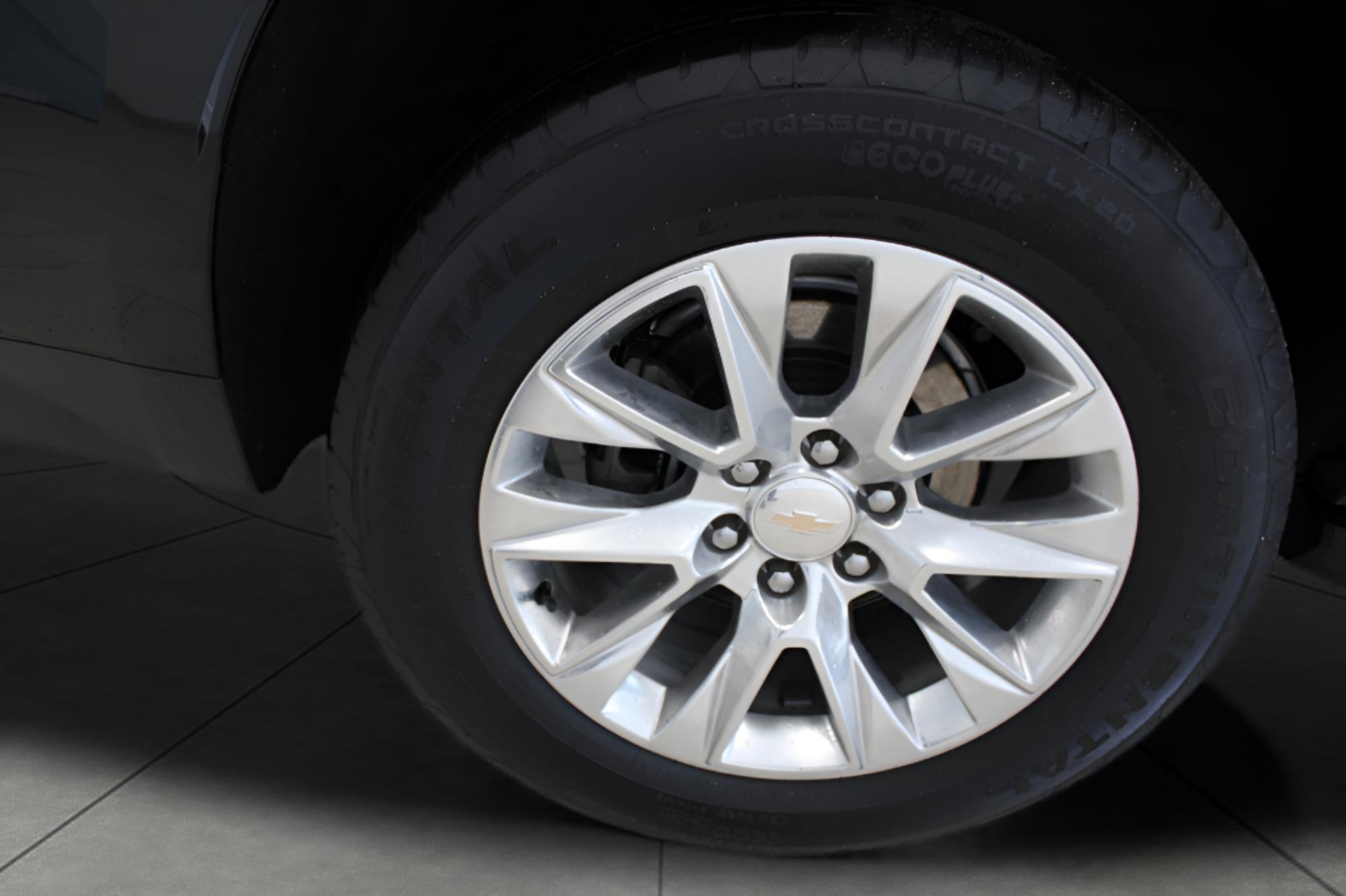 2024 Chevrolet Suburban 4WD 4dr Premier