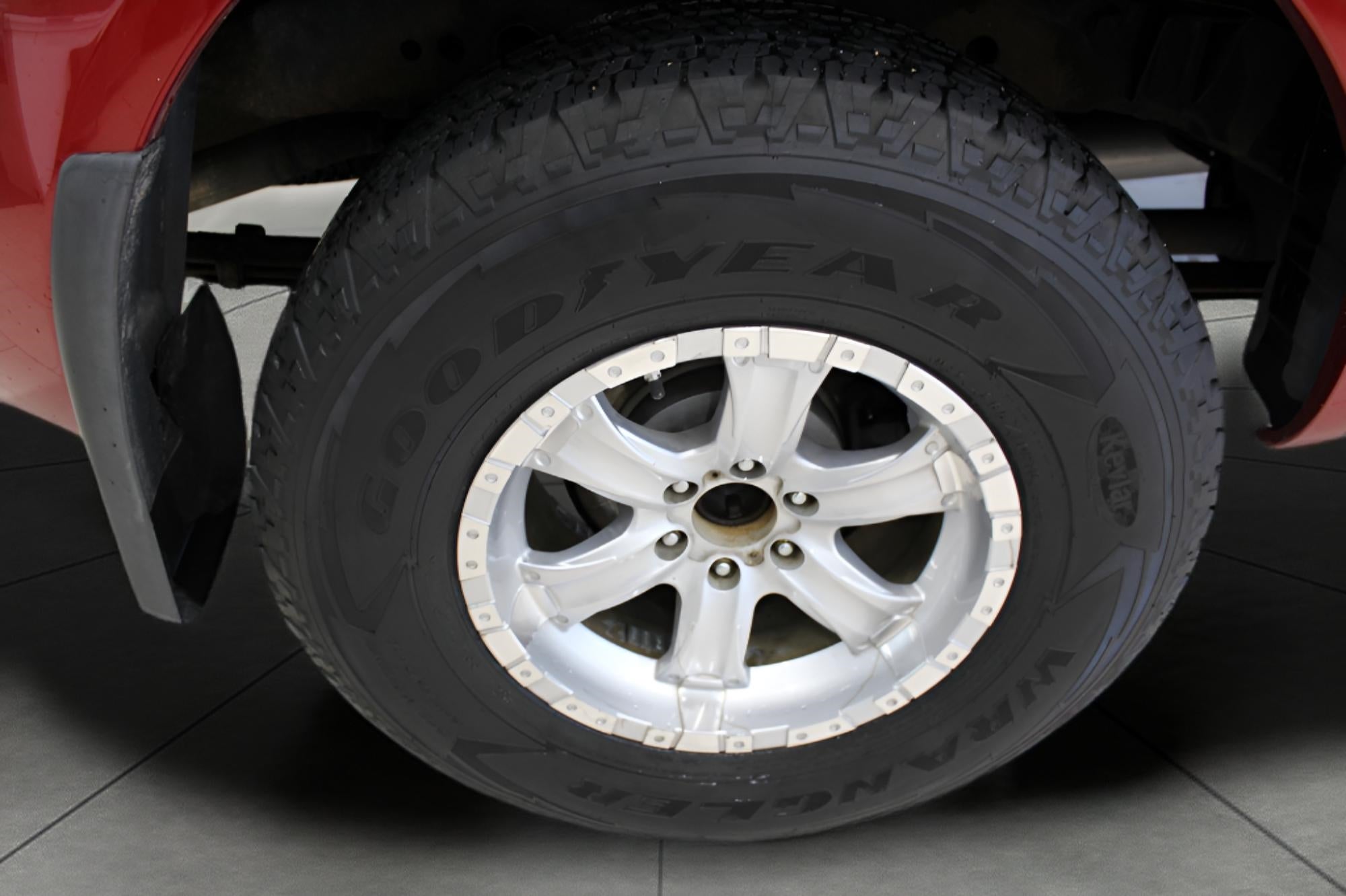 2012 Nissan FRONTIER CREW CAB