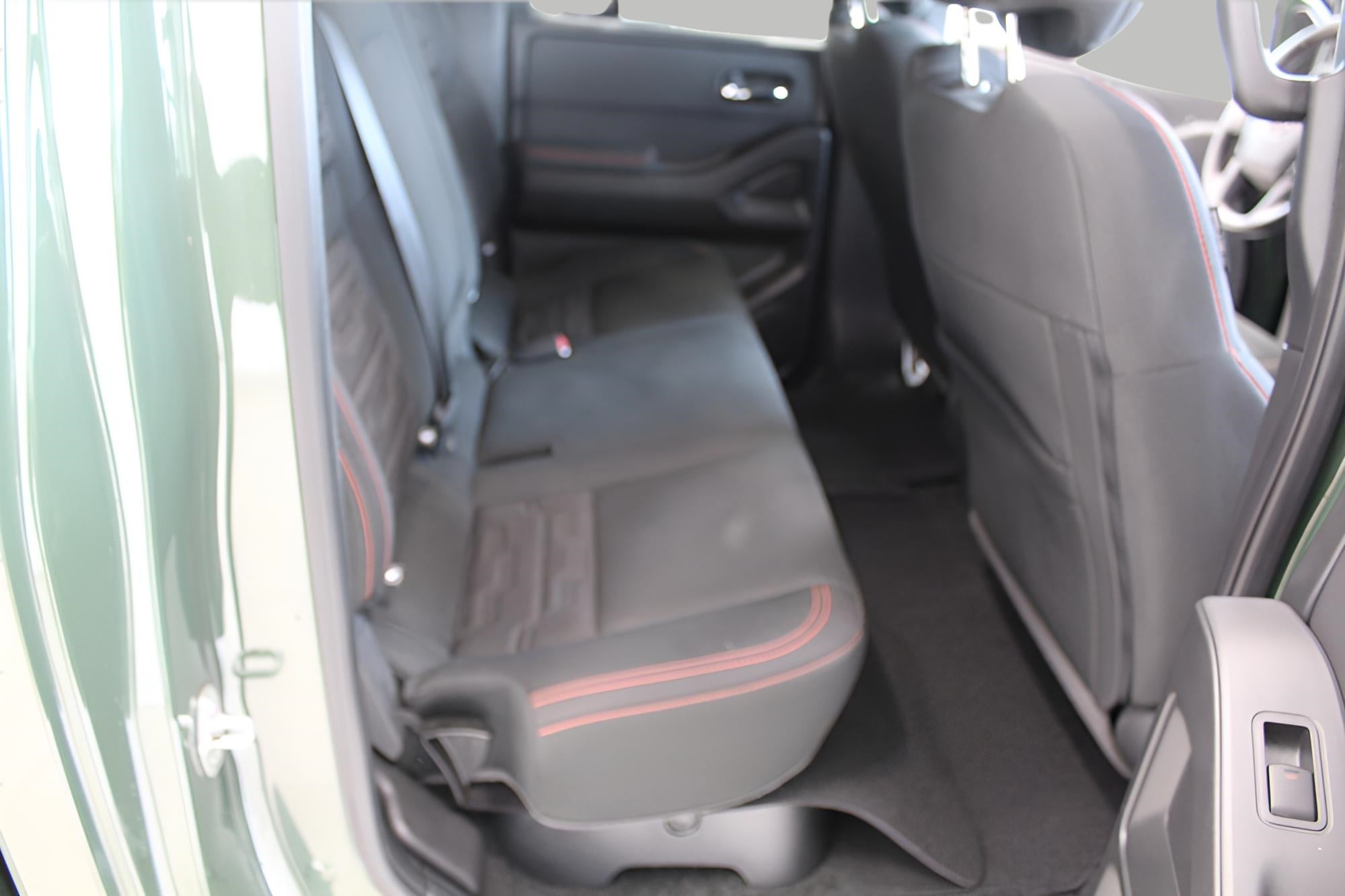 2024 Nissan FRONTIER CREW CAB