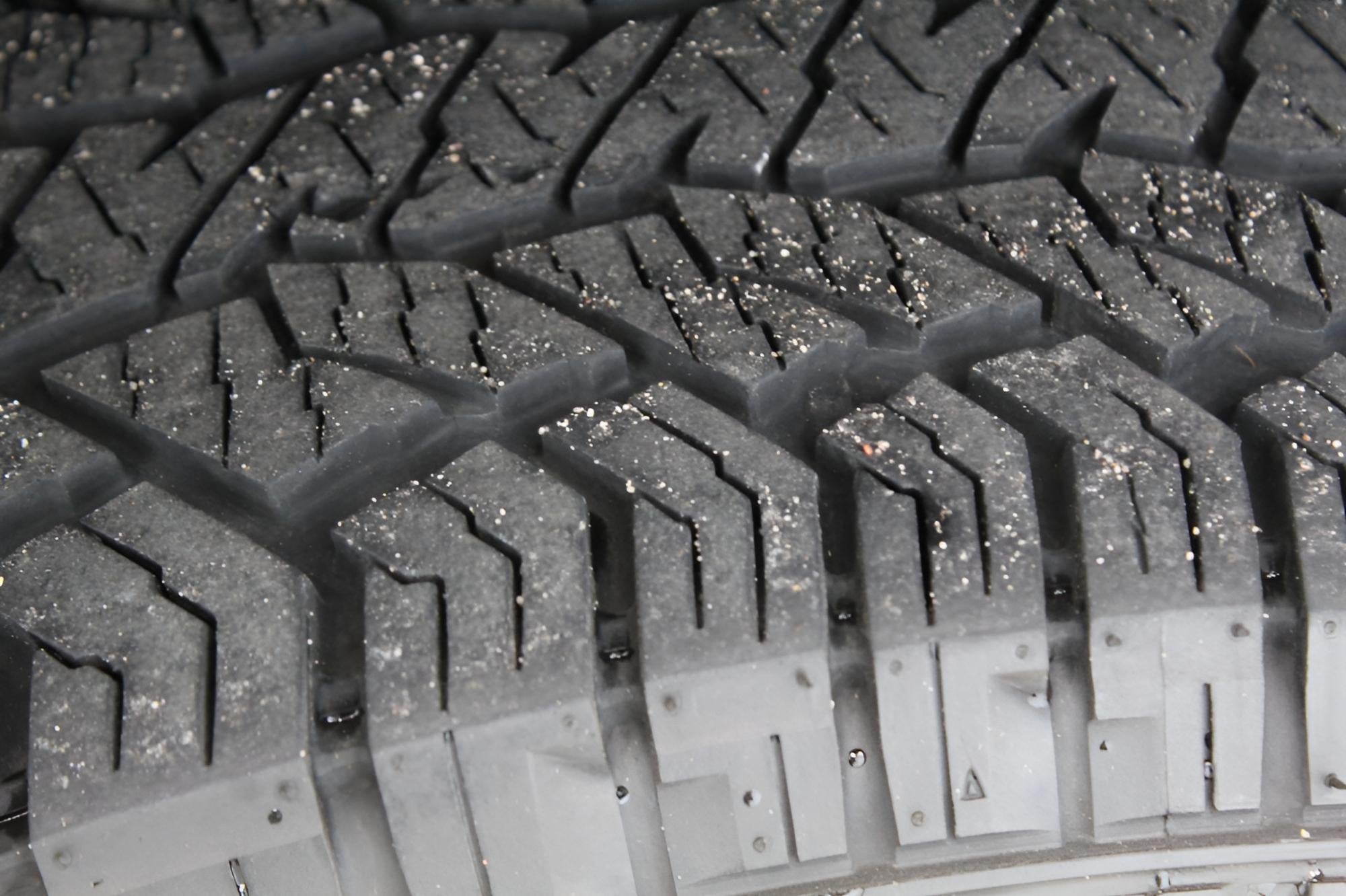 2024 Nissan FRONTIER CREW CAB