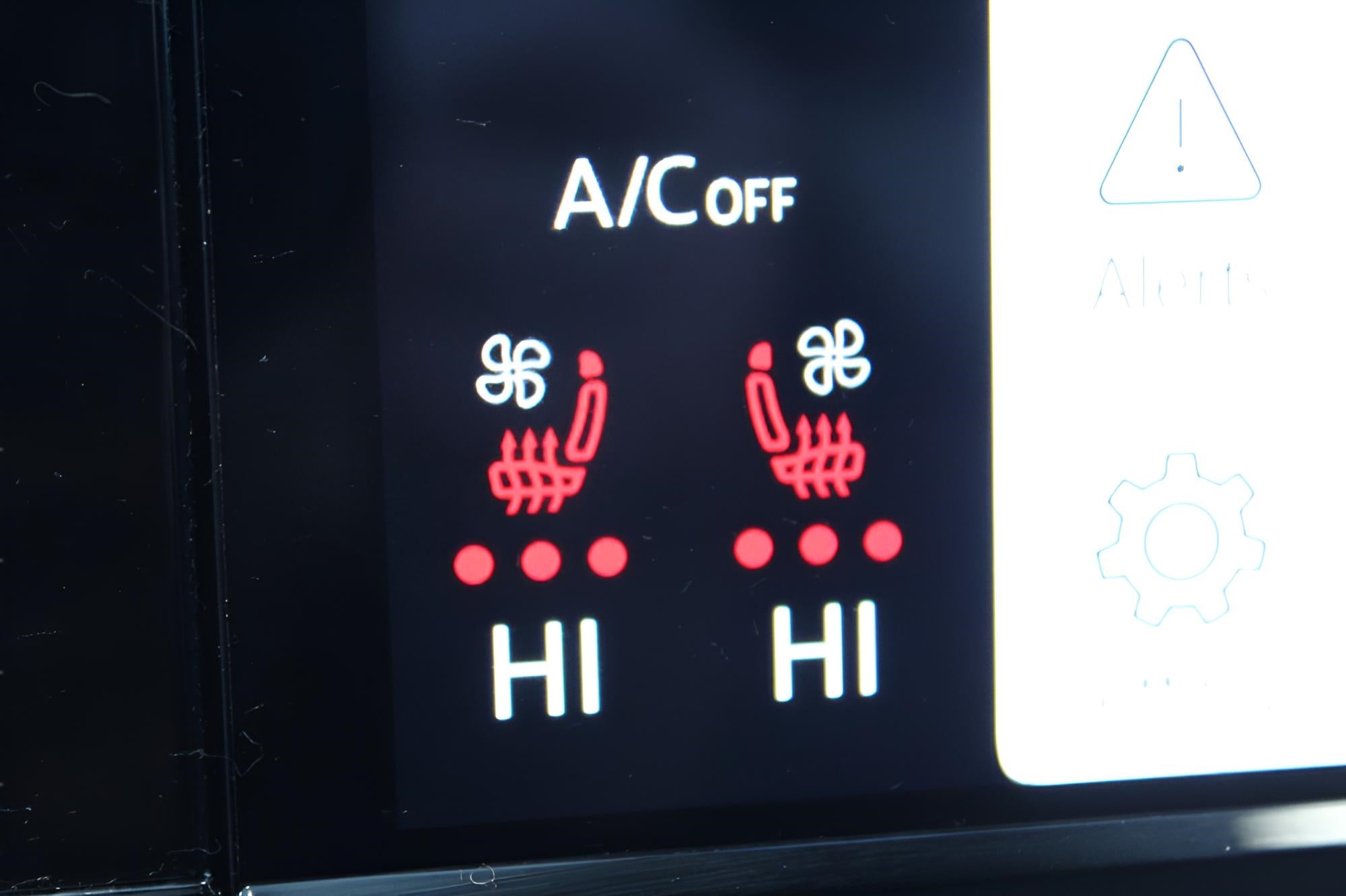 2024 Volkswagen Atlas Cross Sport 2.0T SE w/Technology 4MOTION