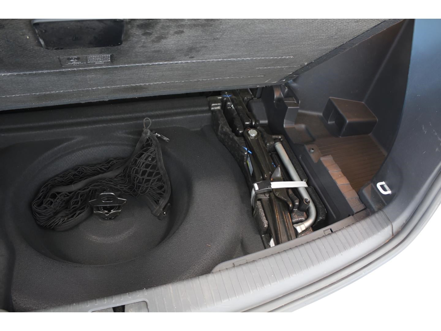 2021 Volkswagen Atlas 2021.5 3.6L V6 SE w/Technology 4MOTION