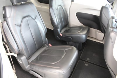2017 Chrysler Pacifica Touring-L FWD