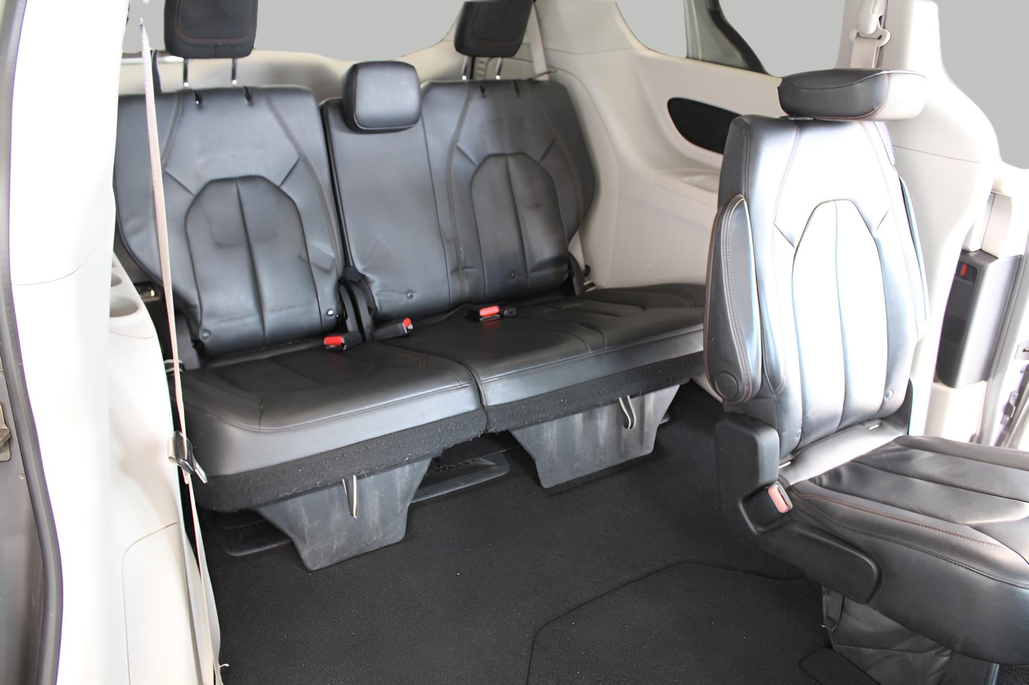 2017 Chrysler Pacifica Touring-L FWD