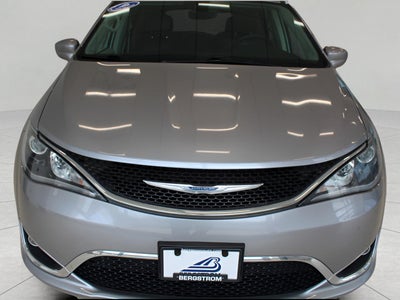 2017 Chrysler Pacifica Touring-L FWD