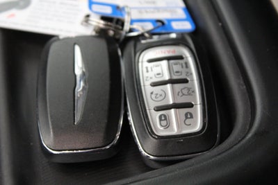 2017 Chrysler Pacifica Touring-L FWD