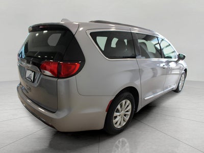 2017 Chrysler Pacifica Touring-L FWD