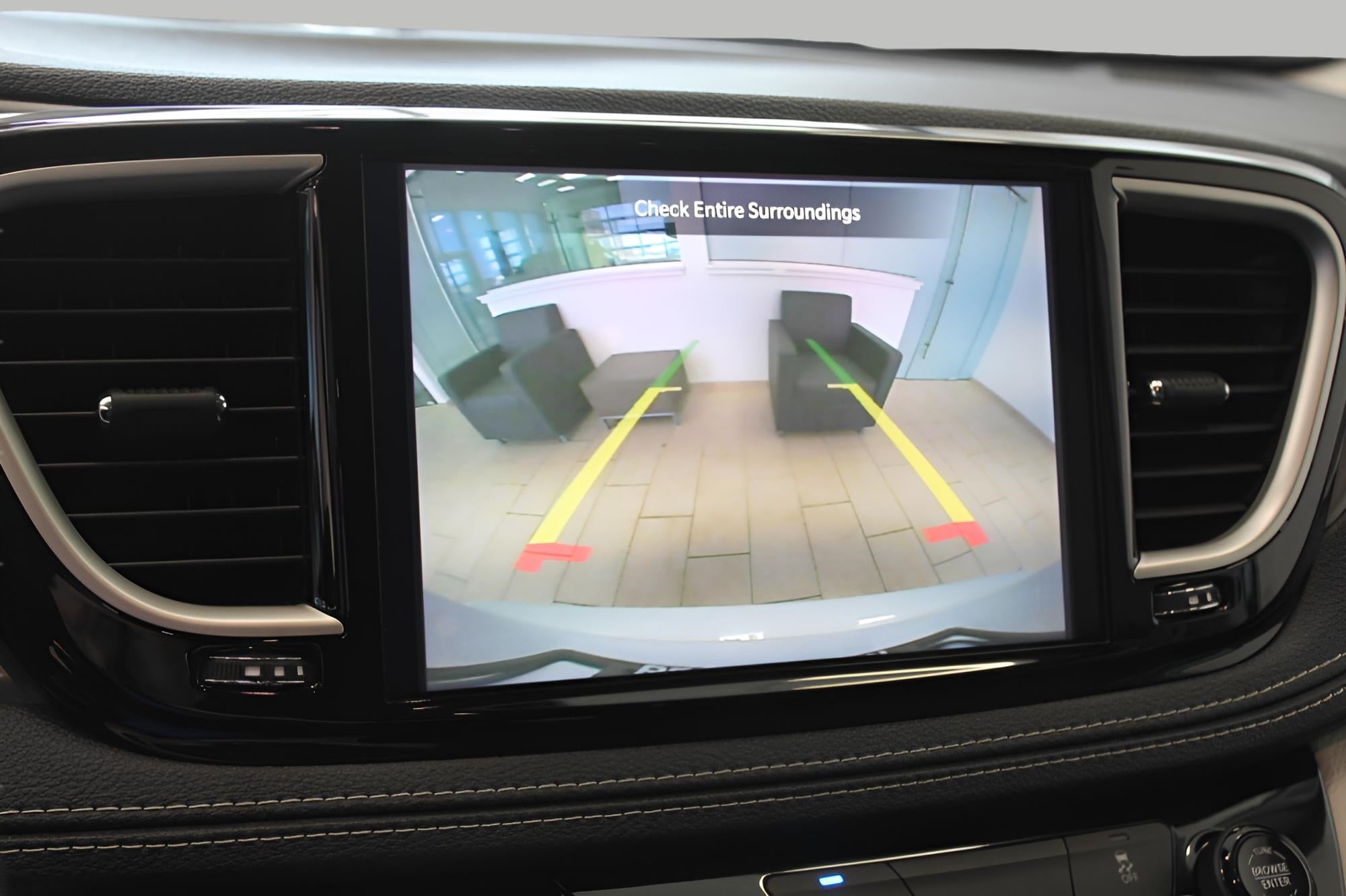 2022 Chrysler Pacifica Hybrid Touring L FWD
