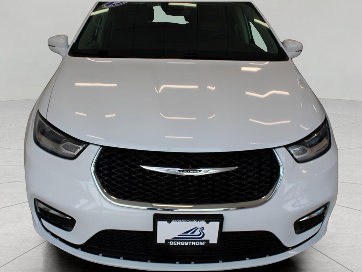 2022 Chrysler Pacifica Hybrid Touring L FWD