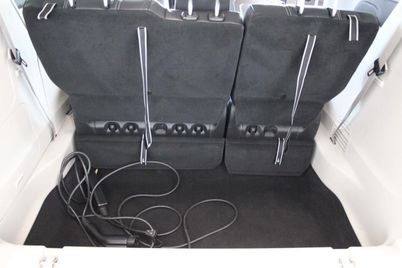 2022 Chrysler Pacifica Hybrid Touring L FWD