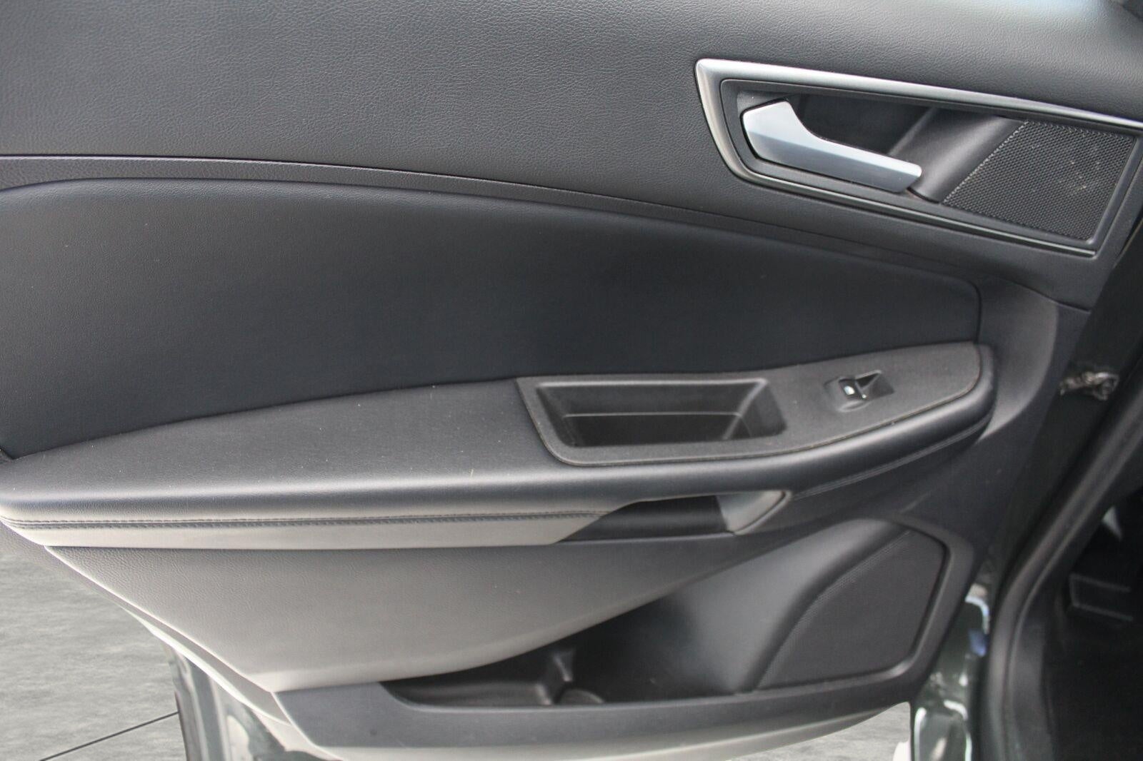 2022 Ford Edge SE AWD