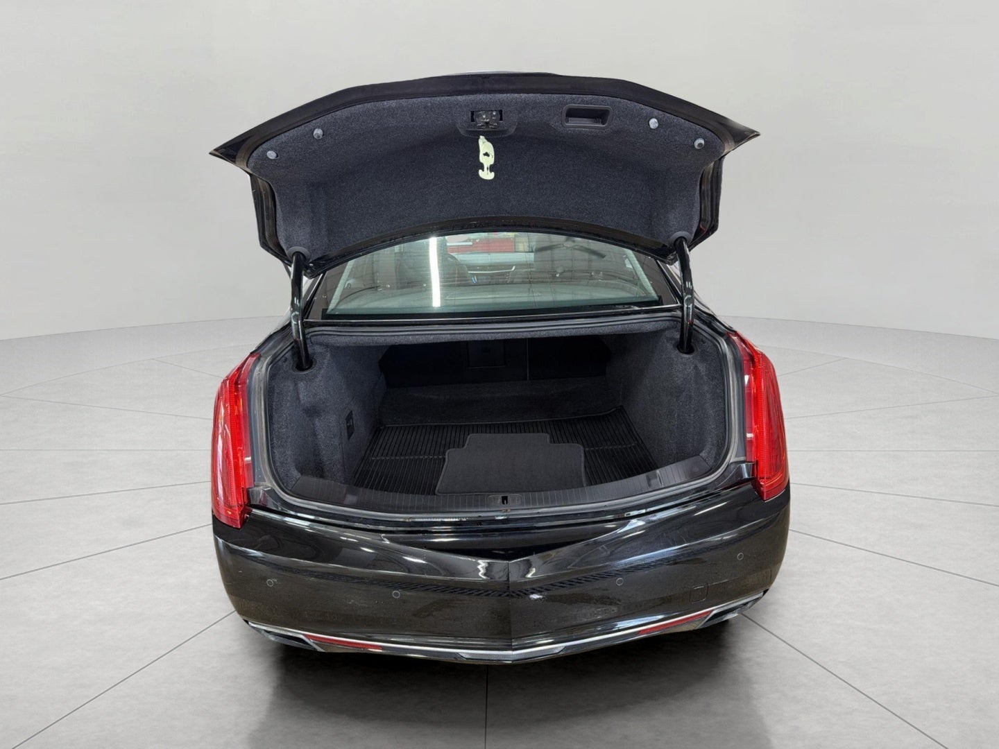2017 Cadillac XTS 4dr Sdn Luxury AWD