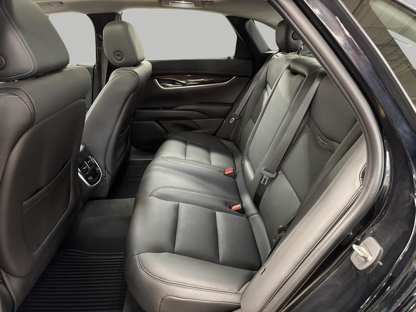 2017 Cadillac XTS 4dr Sdn Luxury AWD
