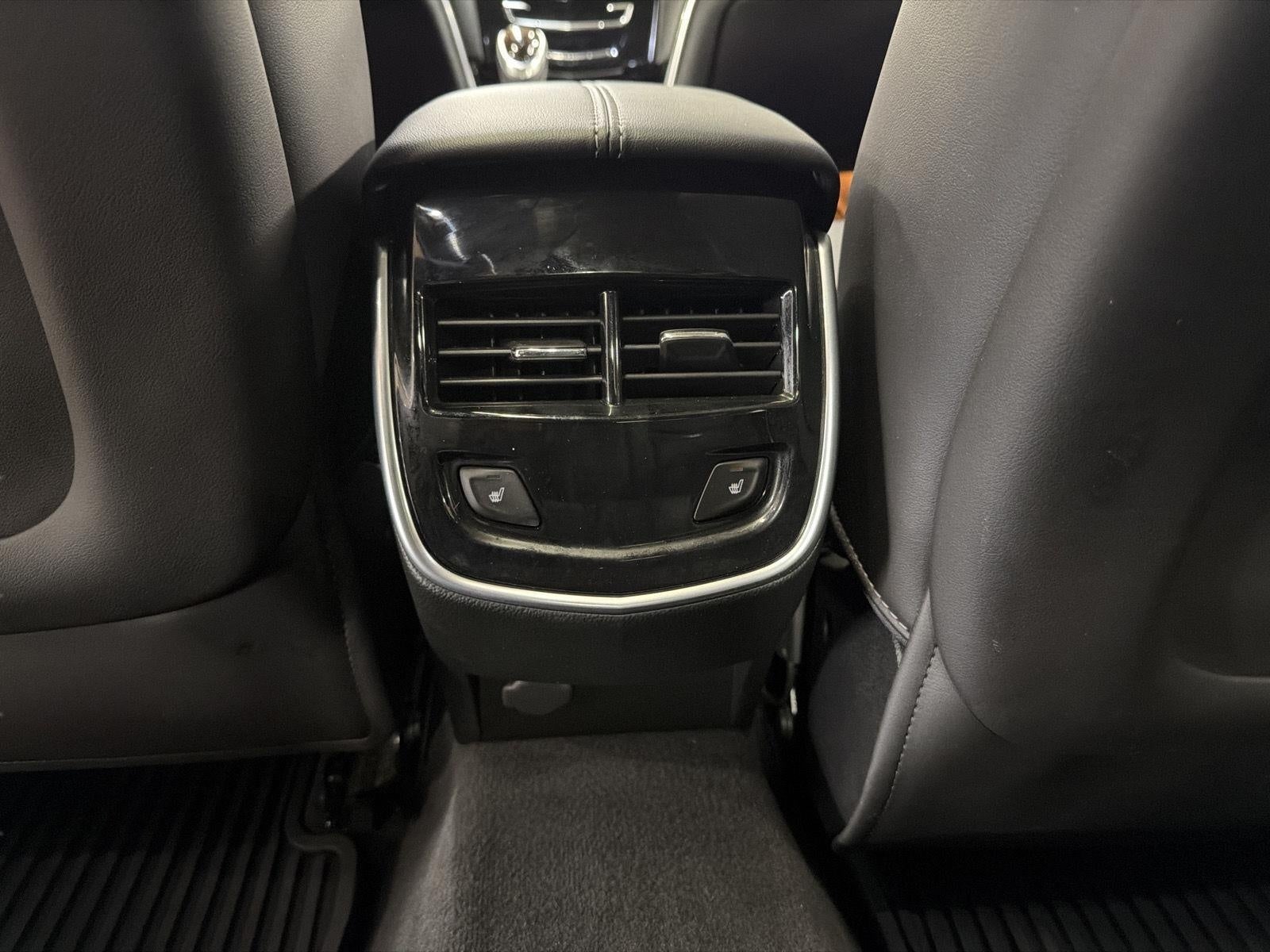 2017 Cadillac XTS 4dr Sdn Luxury AWD