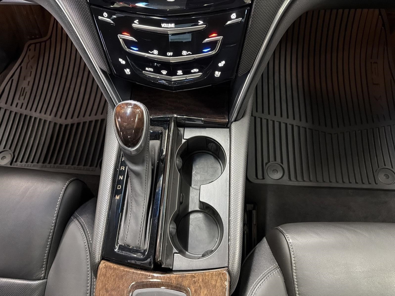 2017 Cadillac XTS 4dr Sdn Luxury AWD