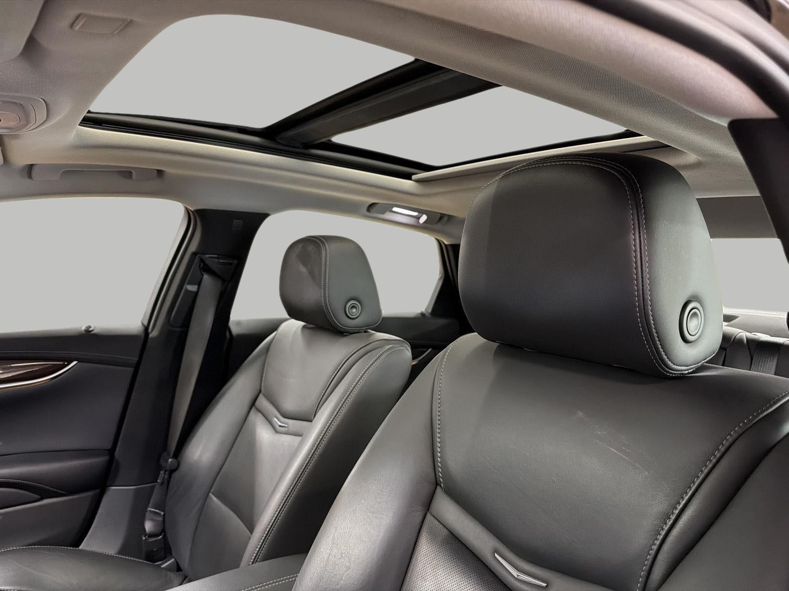2017 Cadillac XTS 4dr Sdn Luxury AWD