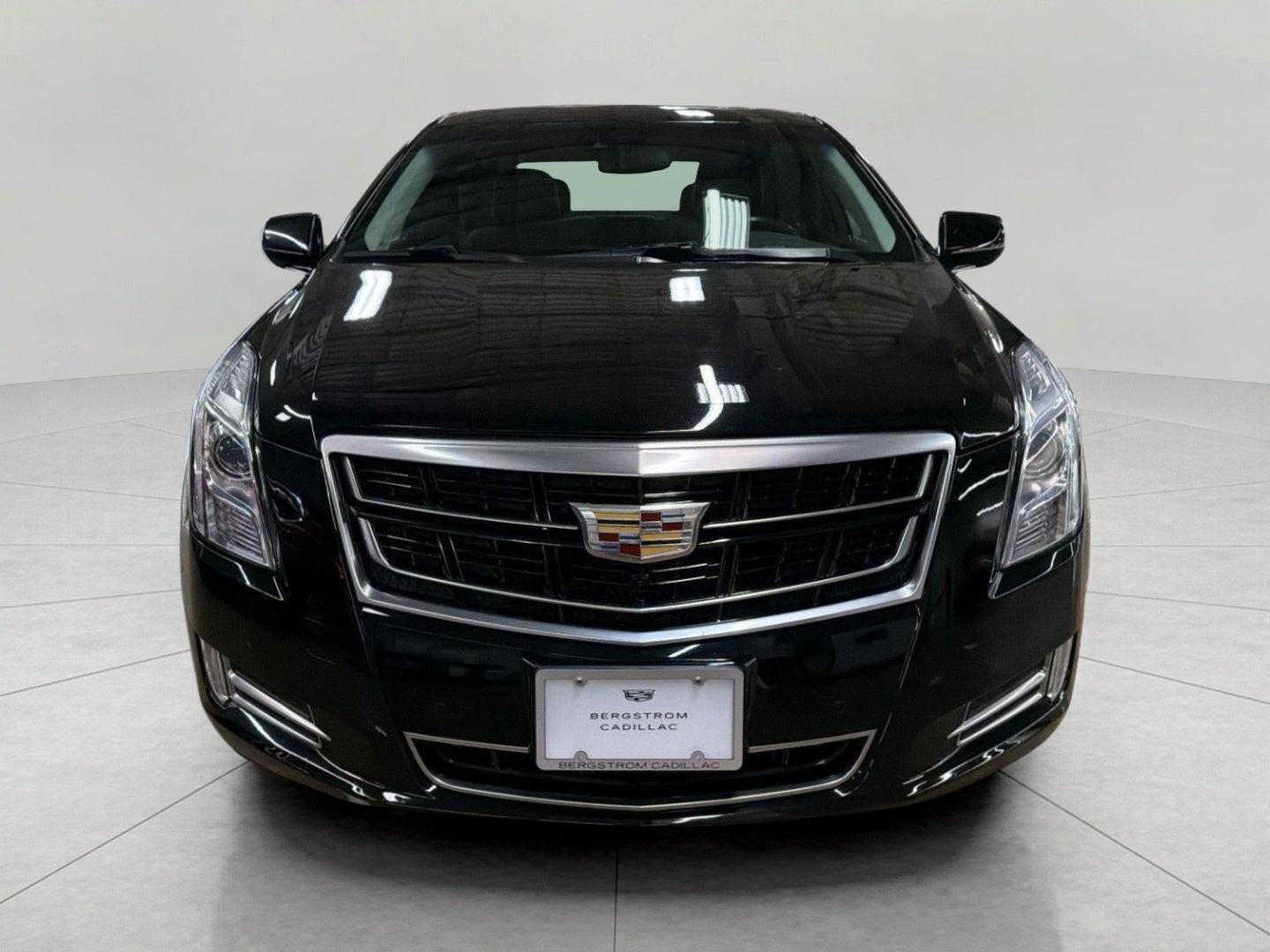 2017 Cadillac XTS 4dr Sdn Luxury AWD