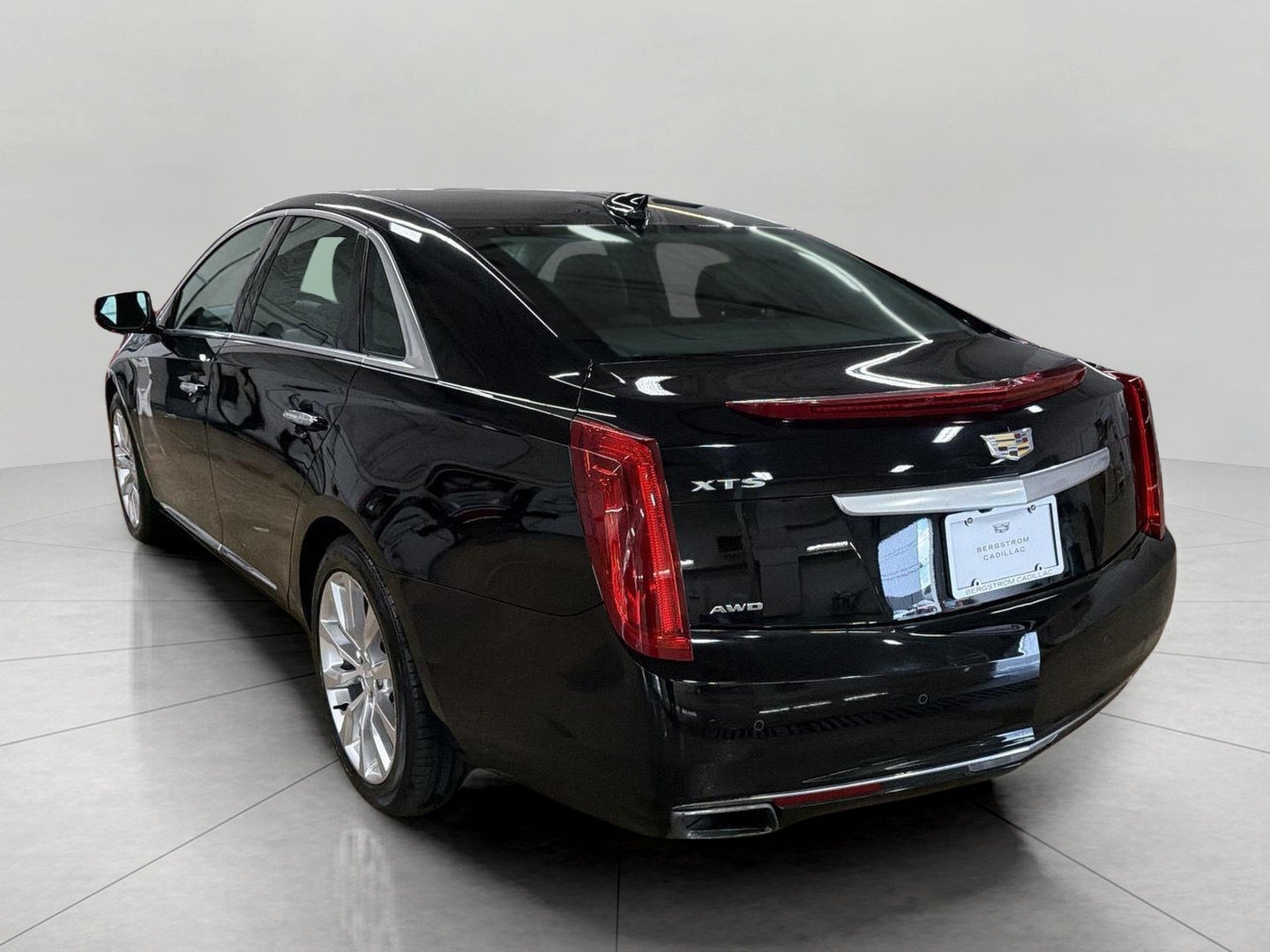 2017 Cadillac XTS 4dr Sdn Luxury AWD