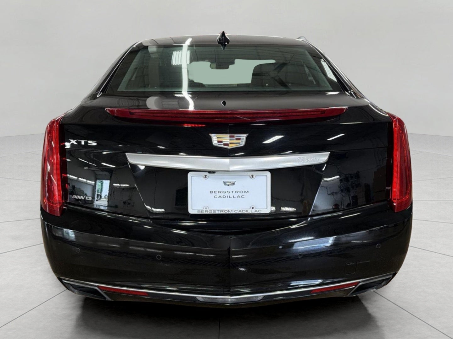2017 Cadillac XTS 4dr Sdn Luxury AWD