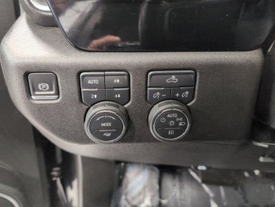 2023 Chevrolet Silverado 1500 4WD Crew Cab 147 RST