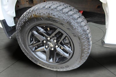 2023 Chevrolet Silverado 1500 4WD Crew Cab 147 LT Trail Boss