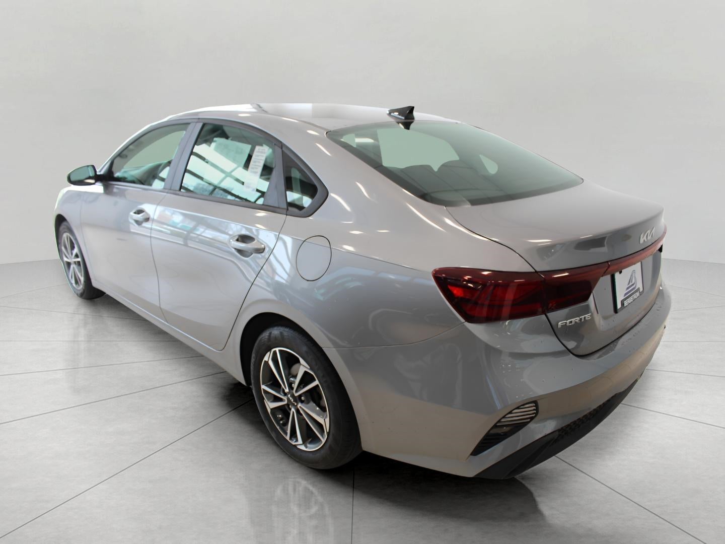 2023 Kia Forte LXS IVT
