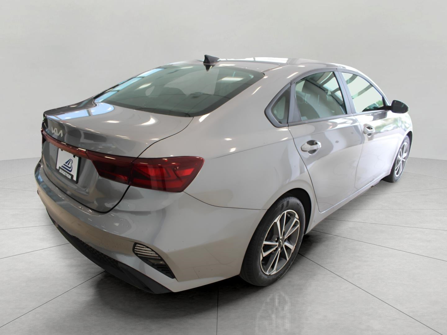 2023 Kia Forte LXS IVT