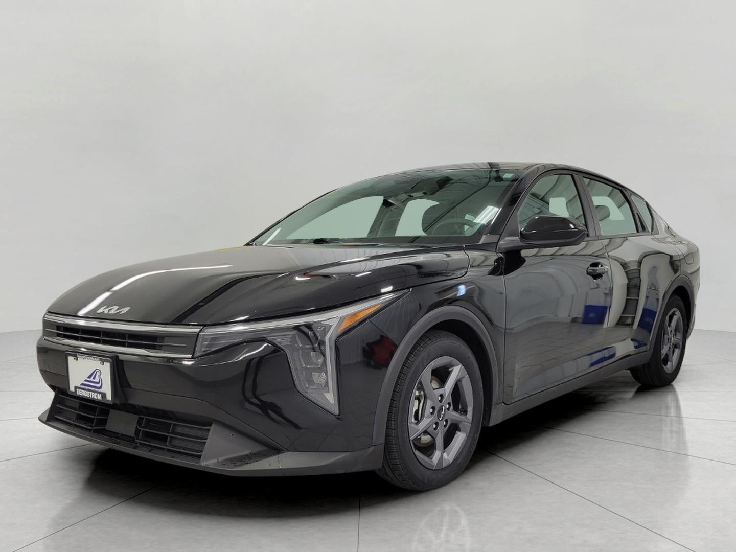 2025 Kia K4 LXS FWD