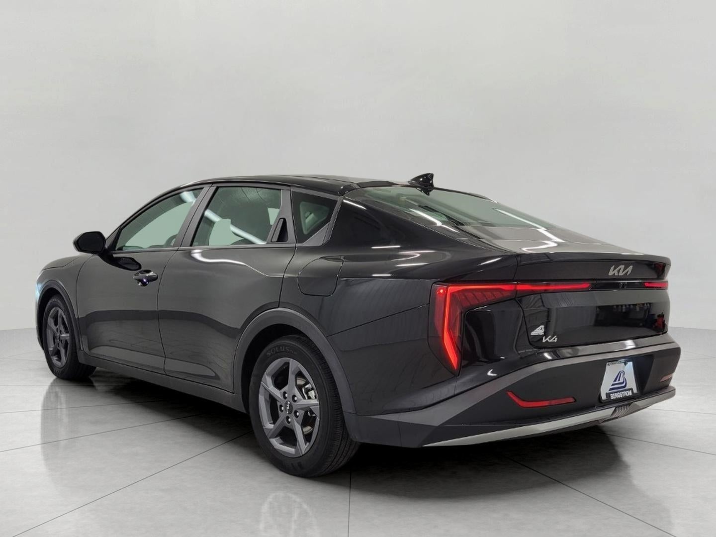 2025 Kia K4 LXS FWD