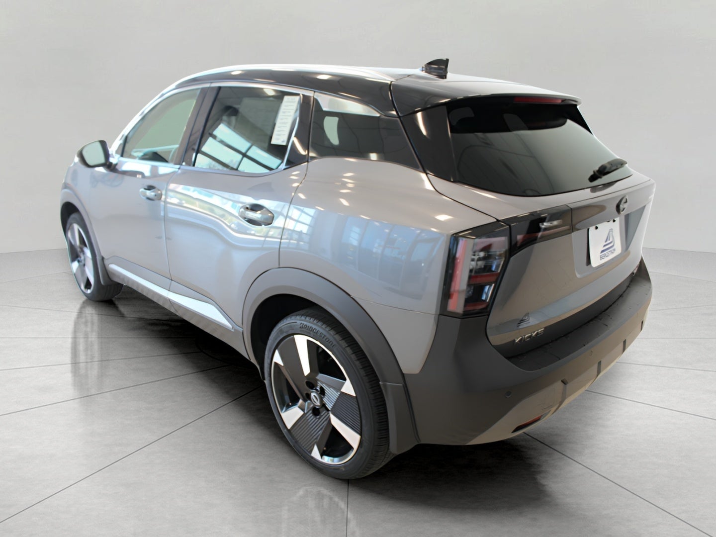 2025 Nissan Kicks SR AWD