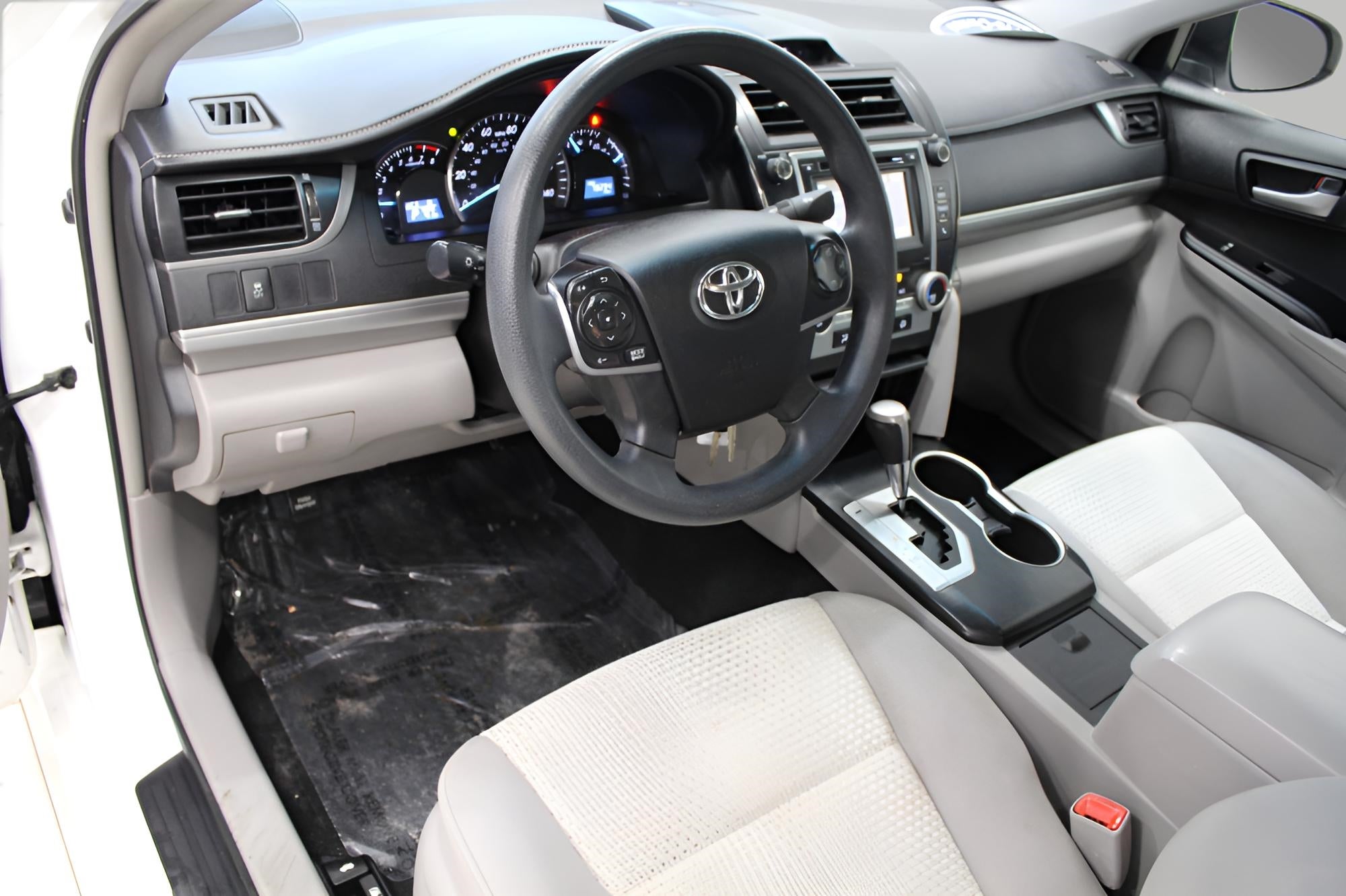 2014 Toyota Camry 4dr Sdn I4 Auto LE