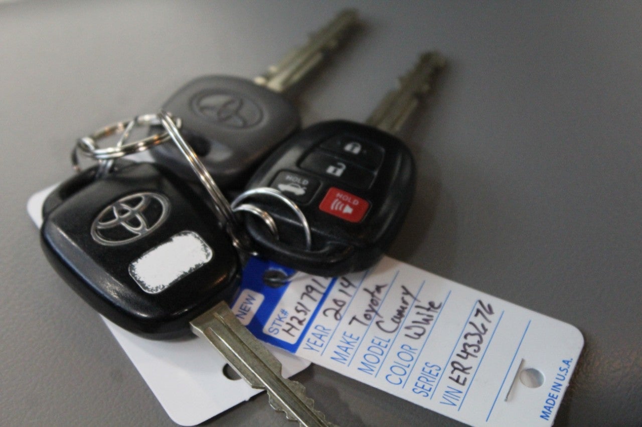 2014 Toyota Camry 4dr Sdn I4 Auto LE