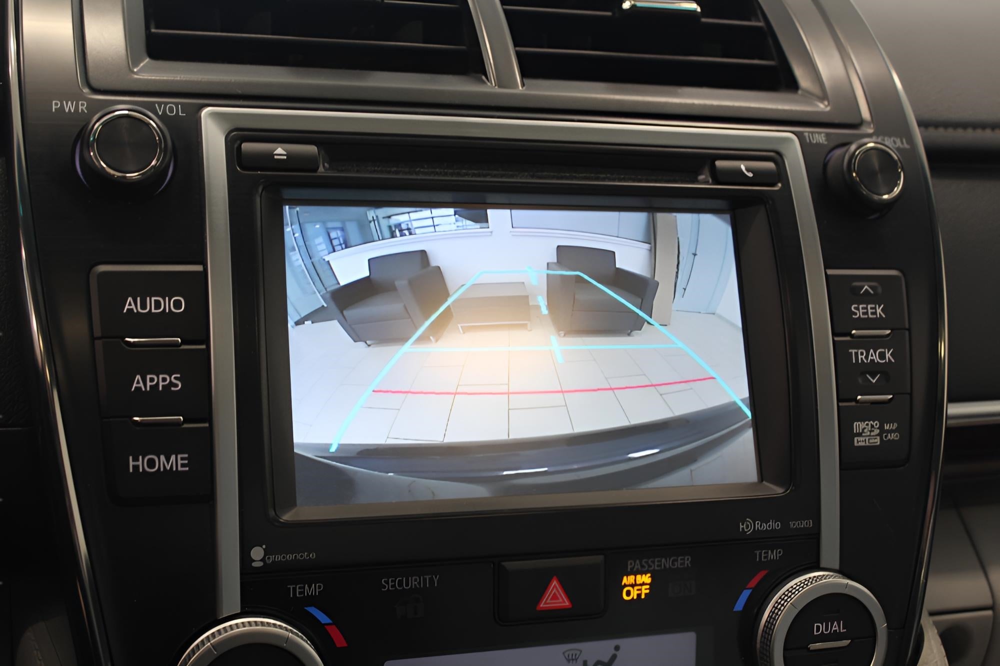 2014 Toyota CAMRY SEDAN