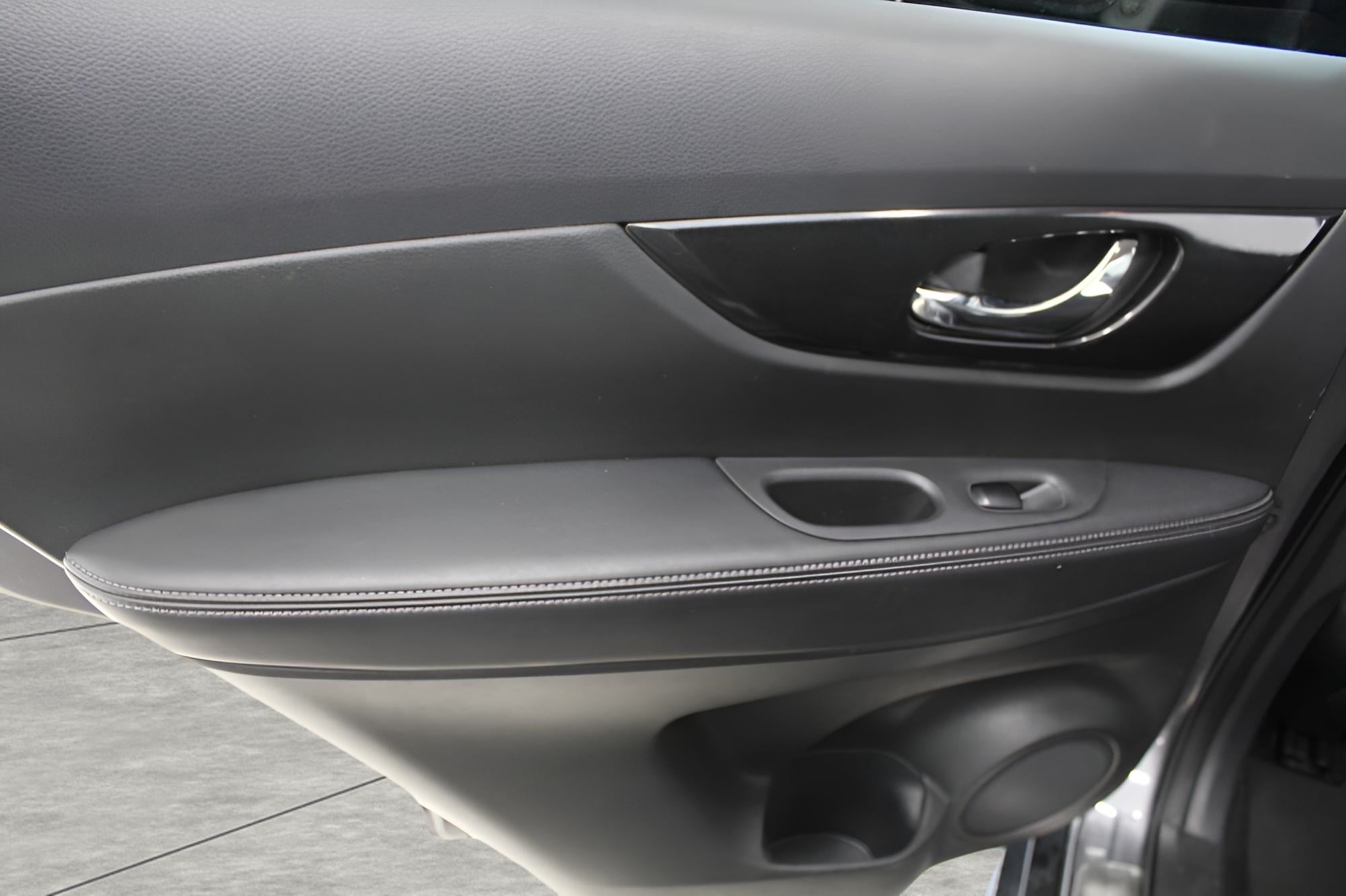 2017 Nissan Rogue AWD SV