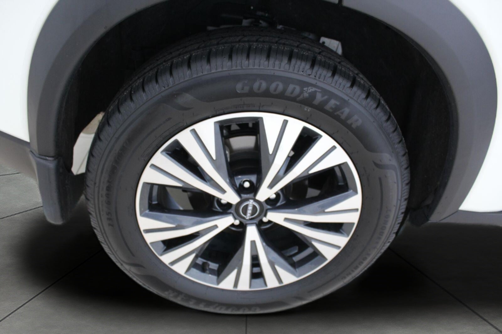 2023 Nissan Rogue AWD SV