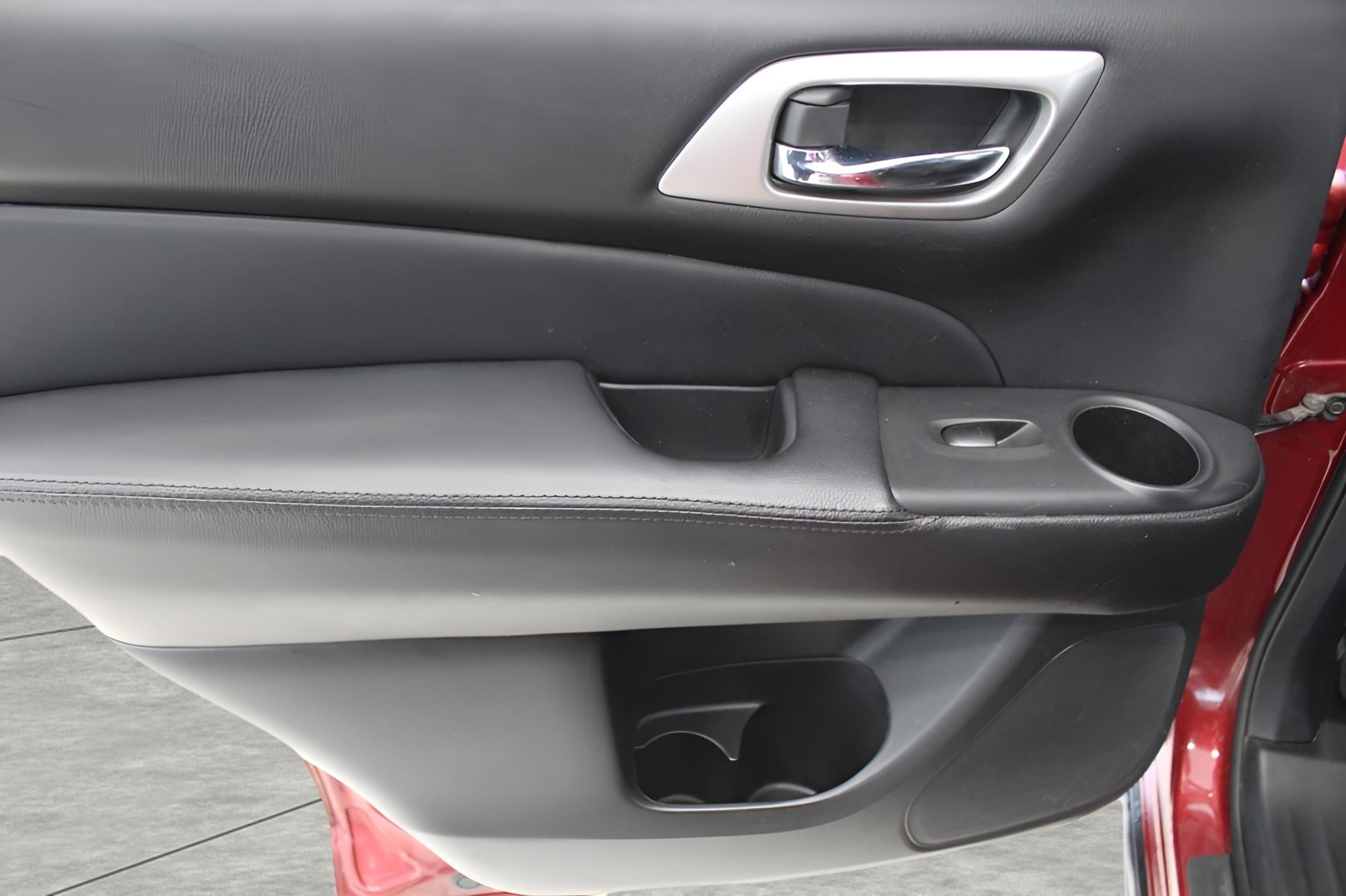 2017 Nissan Pathfinder 4x4 SV