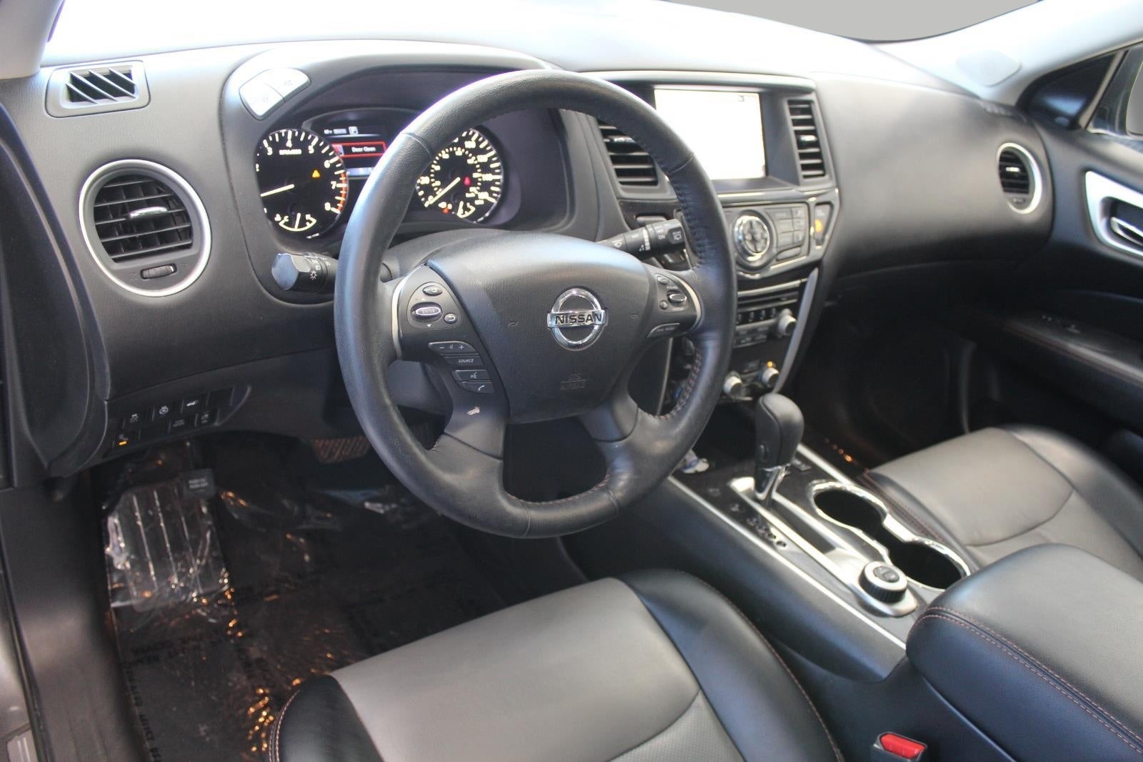 2019 Nissan Pathfinder 4x4 SL