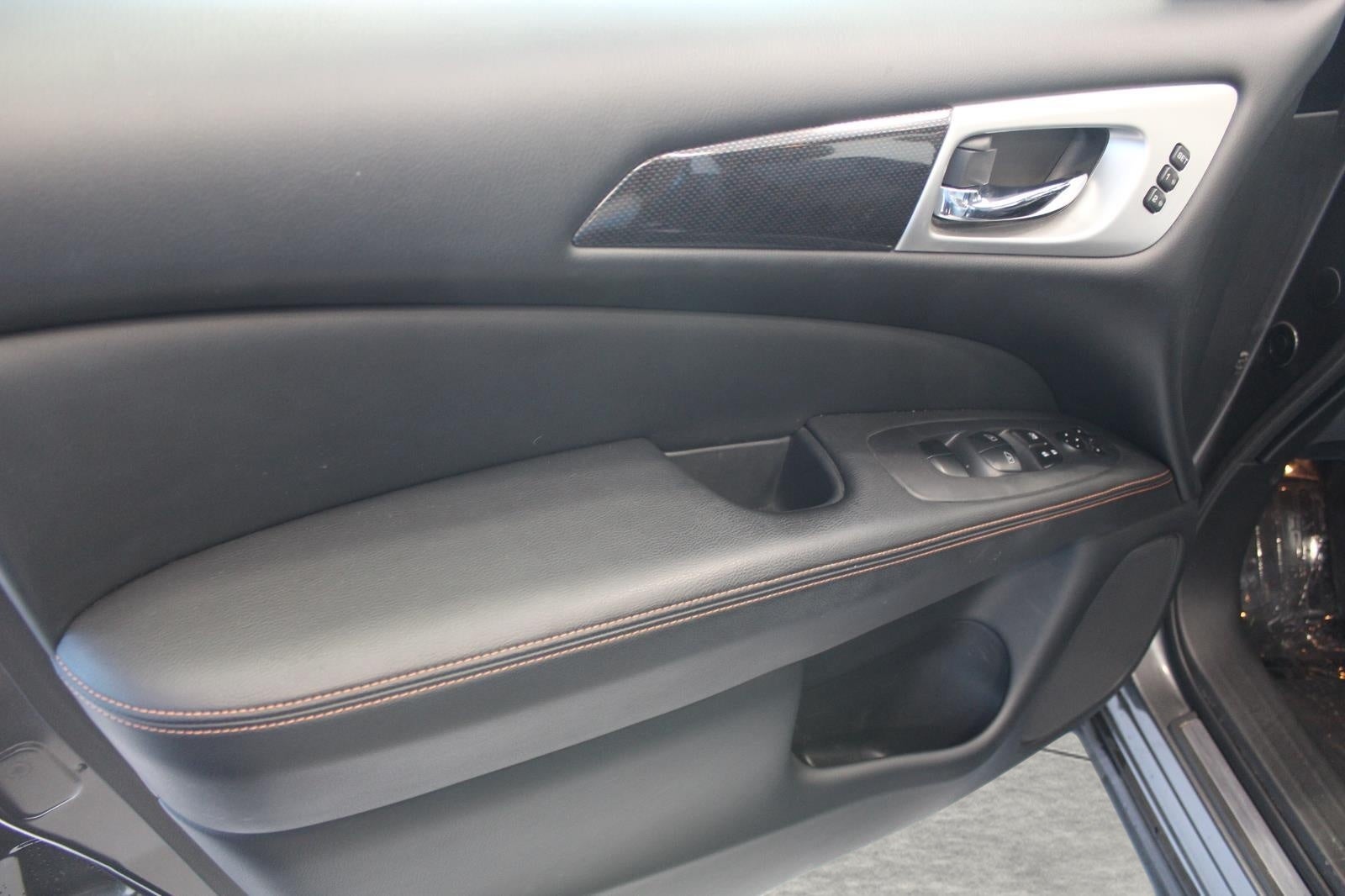 2019 Nissan Pathfinder 4x4 SL