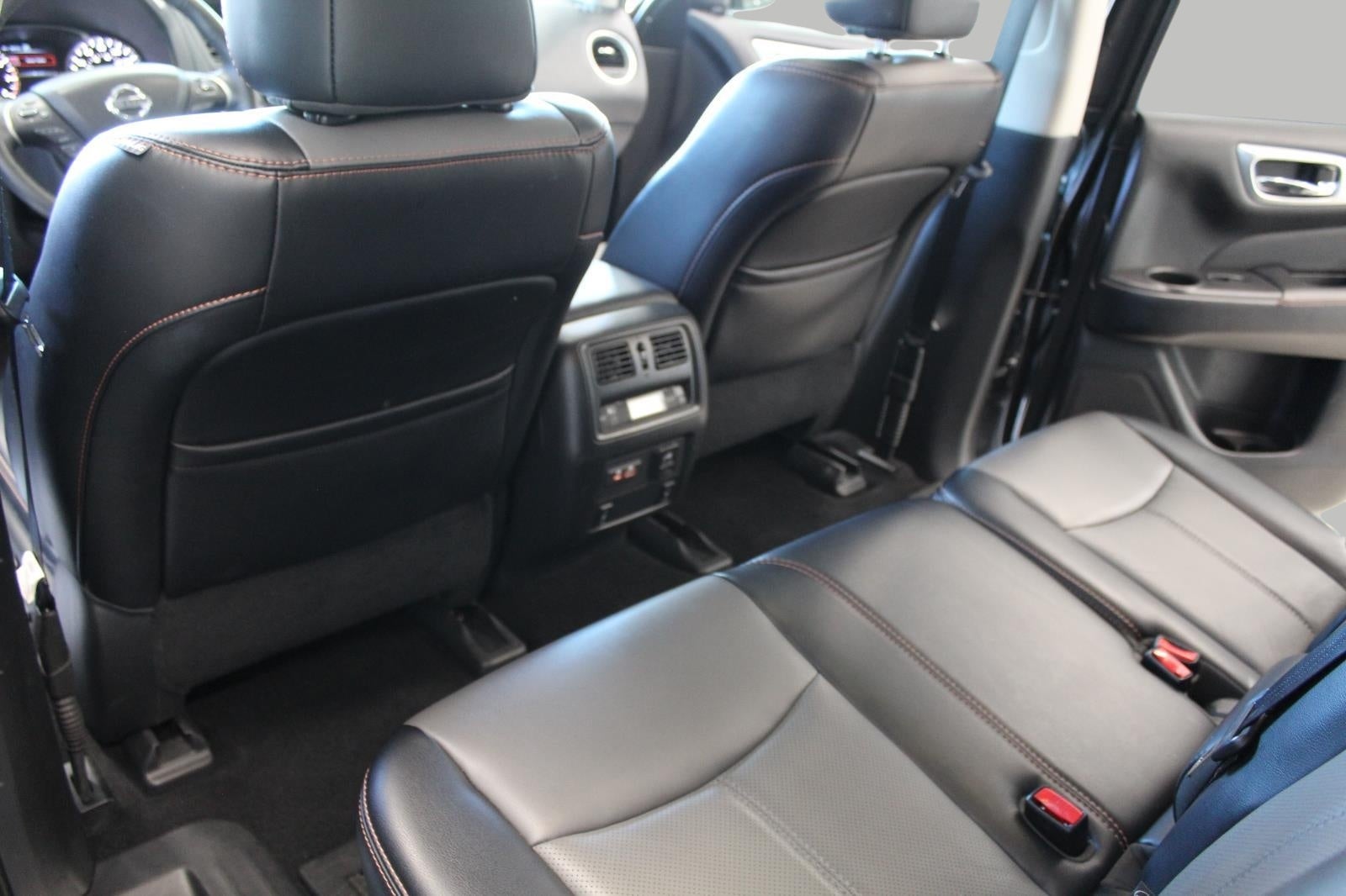 2019 Nissan Pathfinder 4x4 SL