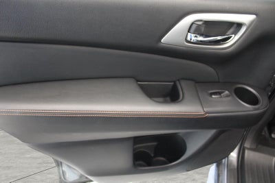 2019 Nissan Pathfinder 4x4 SL