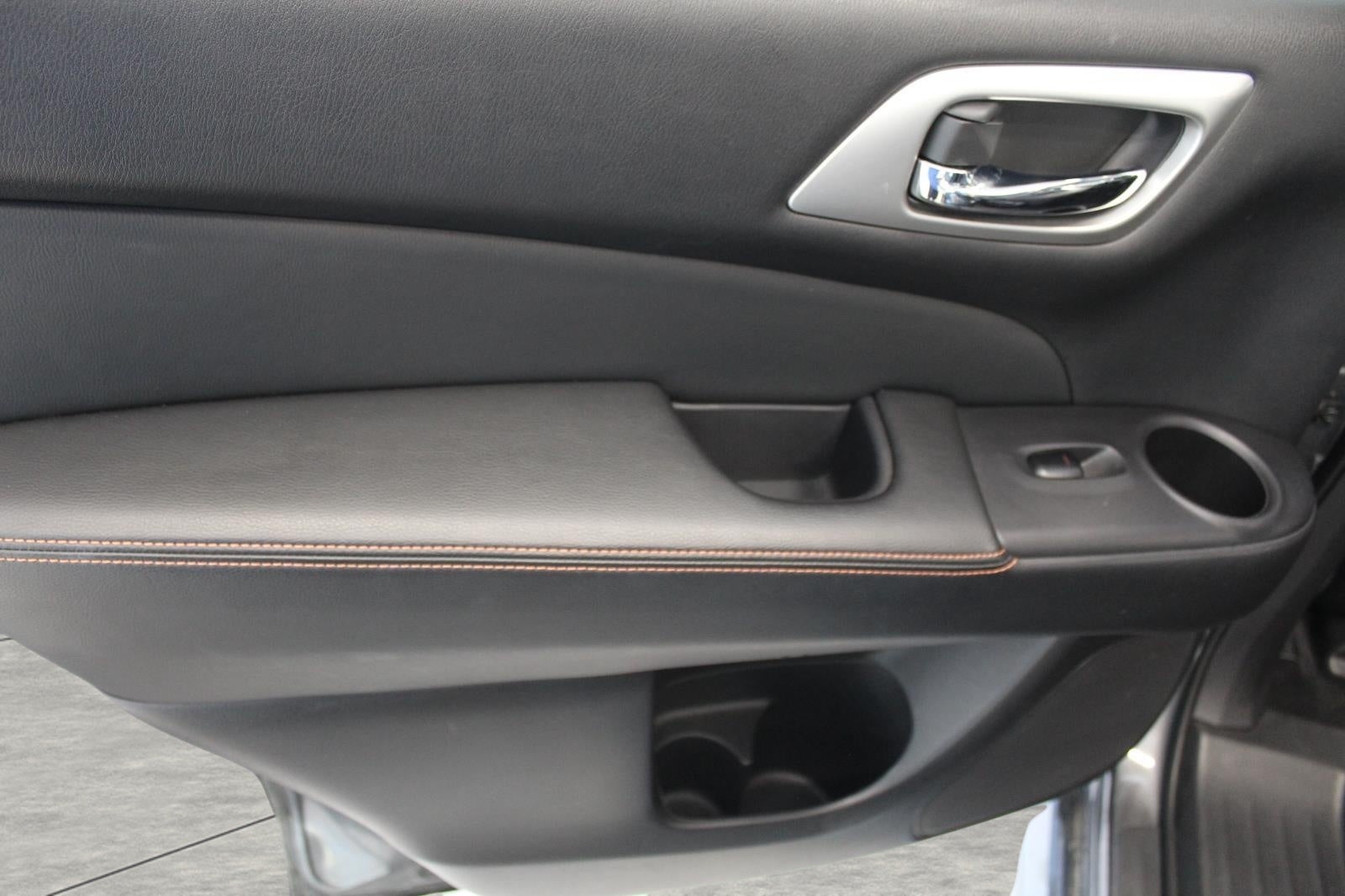 2019 Nissan Pathfinder 4x4 SL