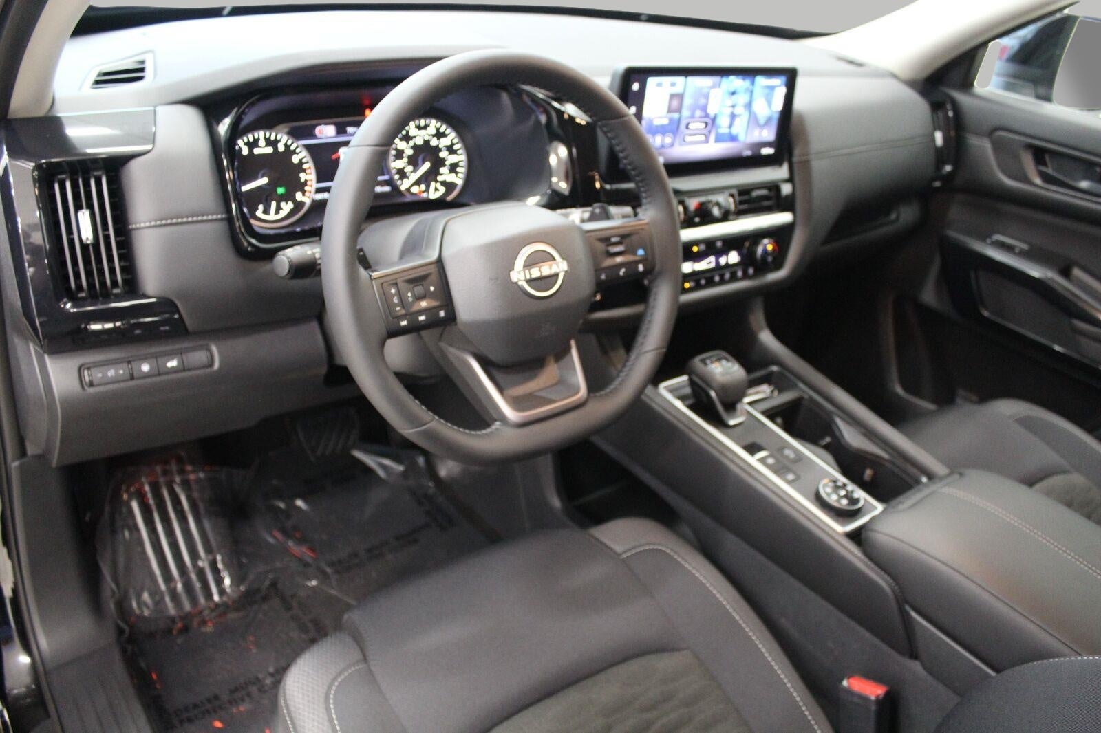 2026 Nissan Pathfinder SV 4WD
